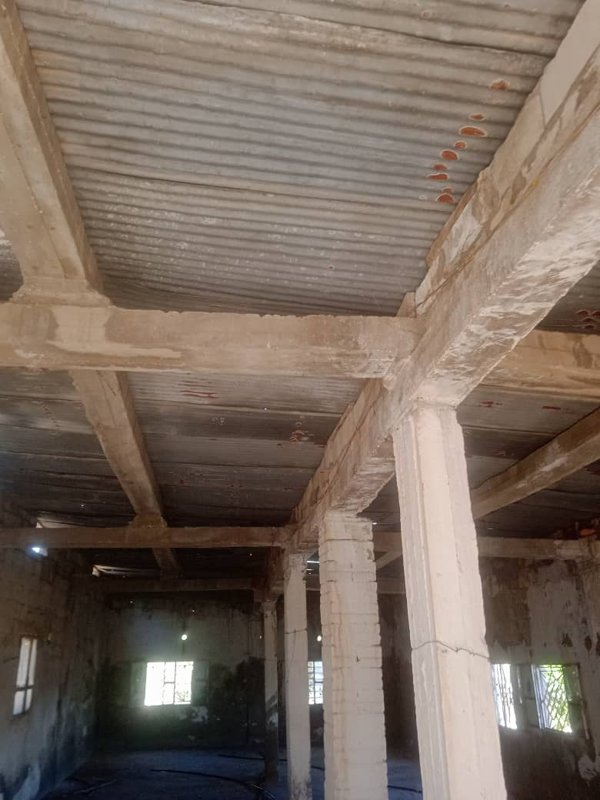 لدينا مدجنة للبيع بسعر مغري